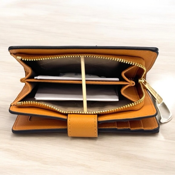 Michael Kors Medium Jet Set Travel Zip Chain Bifold Wallet Leather Cider - Picture 7 of 9